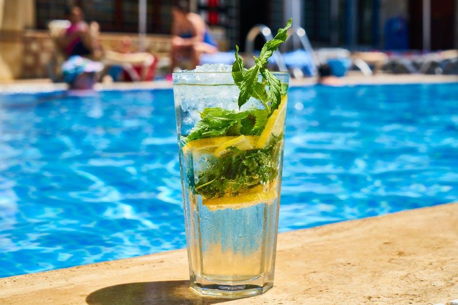 Poolside Party Theme: Ideas for Every Occasion